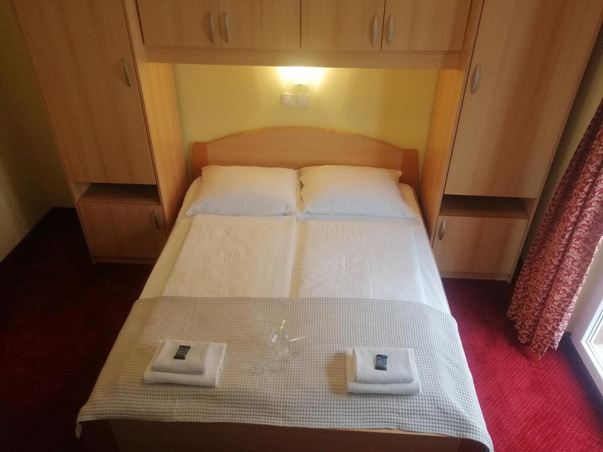 Apartmani Simon Lopar Room photo