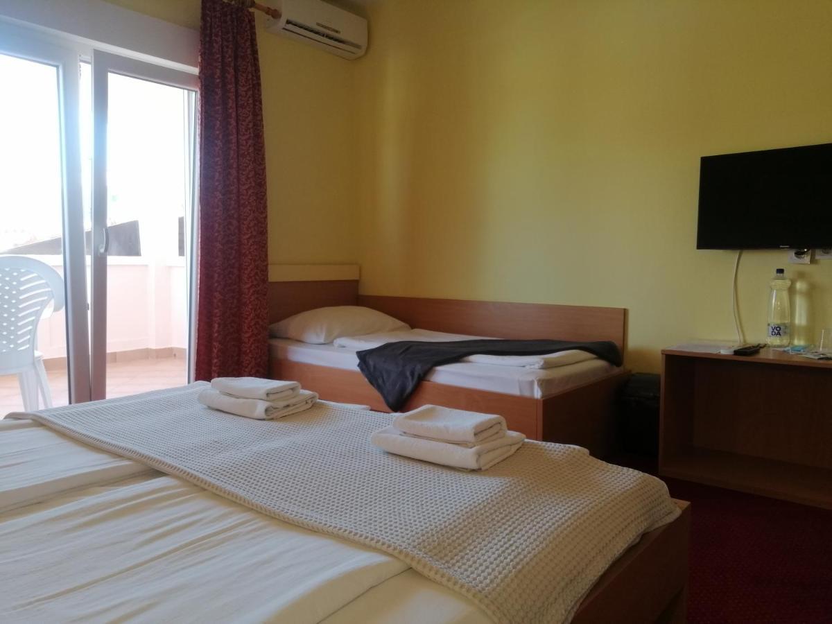 Apartmani Simon Lopar Exterior photo