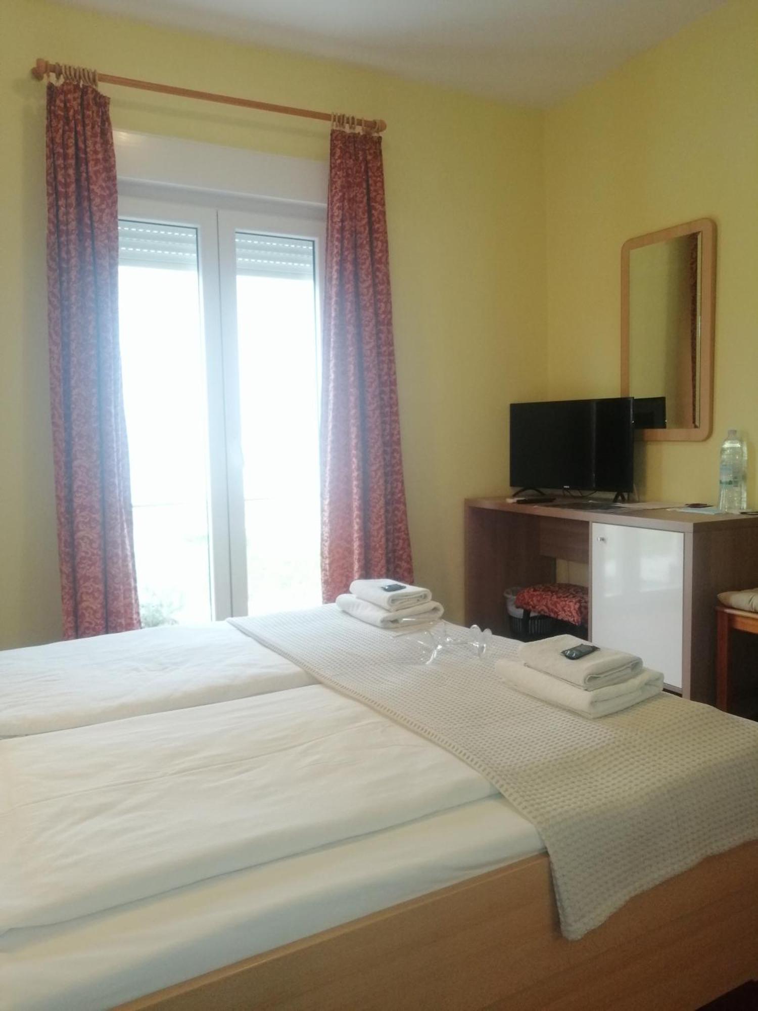 Apartmani Simon Lopar Room photo